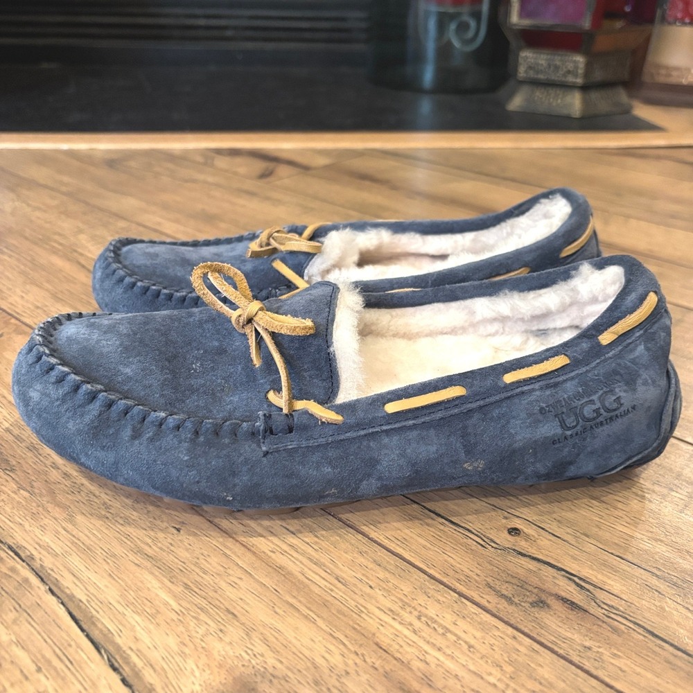 UGG Dakota Blue Suede Shearling Lined Moccasin Slippers Size 8